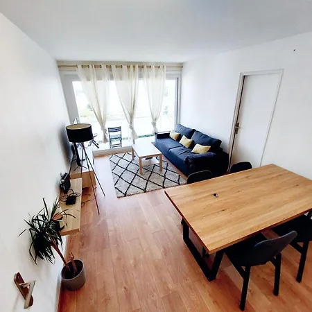 Beautiful & Cosy 3 Bedrooms Full Apartment Ris-Orangis